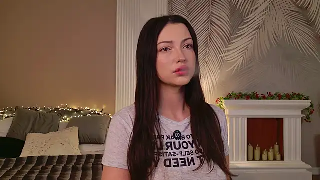 Miley Smile online show from December 2025 05:36:02 AM