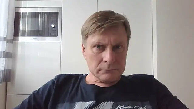 johnnym1 online show from February 2026 01:04:01 PM