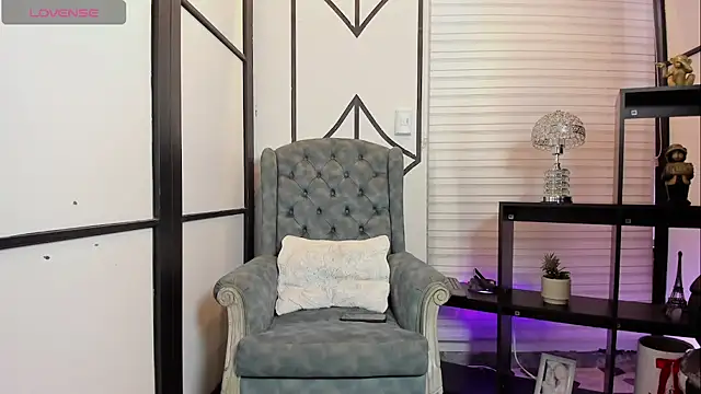 JuniorMorris  online show from September 2025 09:27:02 PM