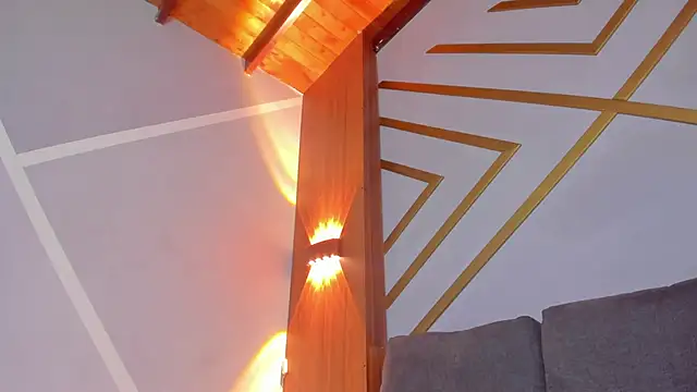 Snapshot of madison_little_ chatting on December 2024 12:52:01 PM madison little online show from December 2024 12:52:01 PM