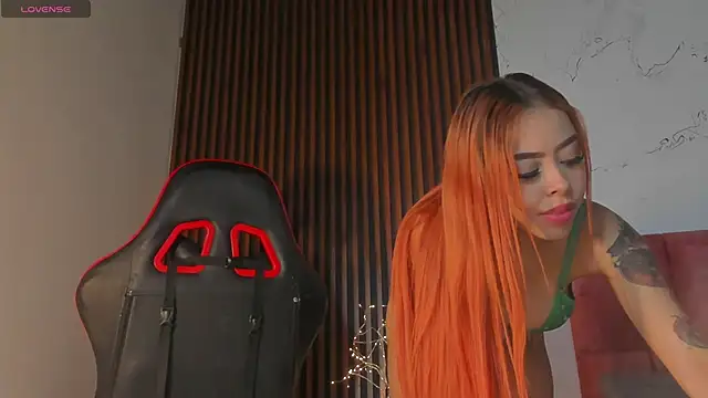 Snapshot of madison_little_ chatting on March 2025 04:44:02 PM madison little online show from March 2025 04:44:02 PM