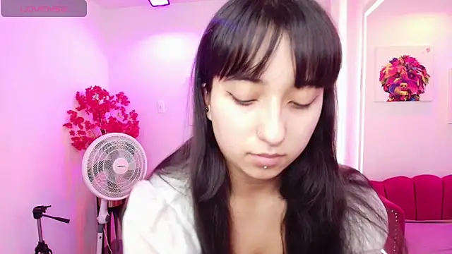 Snapshot of Miss_dolly_ chatting on May 2026 12:21:01 PM Miss dolly online show from May 2026 12:21:01 PM