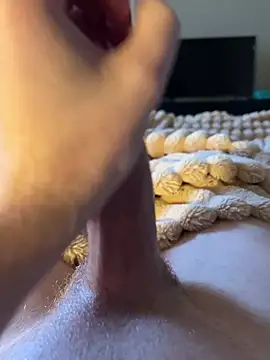 Snapshot of 40Cakes chatting on December 2024 05:33:01 PM 40Cakes online show from December 2024 05:33:01 PM