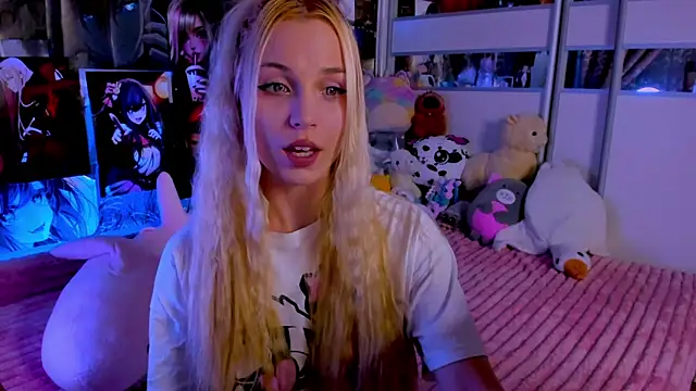 Snapshot of Cute__Pony chatting on September 2025 08:23:01 PM Cute Pony online show from September 2025 08:23:01 PM