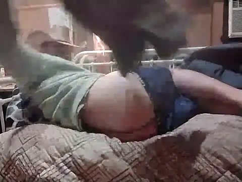 Snapshot of AlphaAlluring69 chatting on February 2025 03:01:02 AM AlphaAlluring69 online show from February 2025 03:01:02 AM