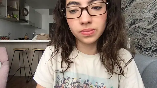 Snapshot of Sophi__a chatting on March 2026 02:17:01 PM Sophi a online show from March 2026 02:17:01 PM