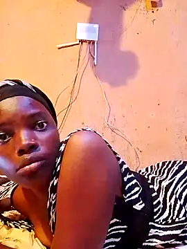 cute naimah online show from November 2025 12:59:02 PM