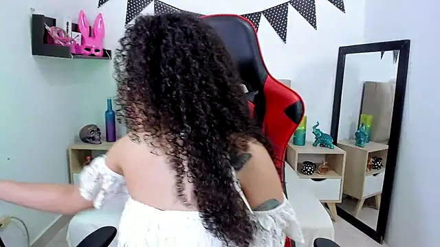 Snapshot of Zoe_Gruber chatting on December 2024 11:49:01 PM Zoe Gruber online show from December 2024 11:49:01 PM