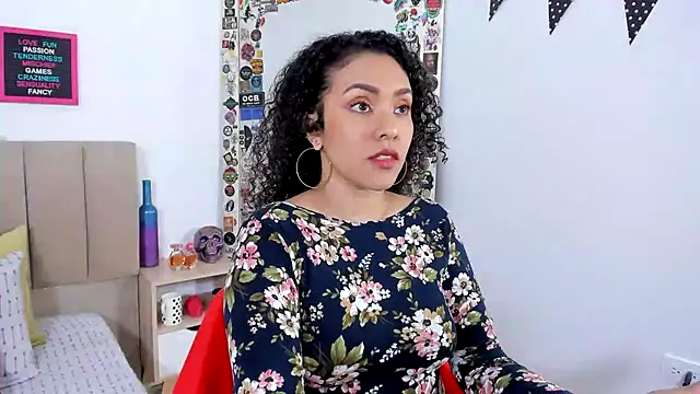 Snapshot of Zoe_Gruber chatting on January 2025 12:16:02 AM Zoe Gruber online show from January 2025 12:16:02 AM