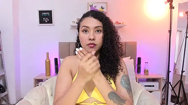 Snapshot of Zoe_Gruber chatting on November 2025 07:04:02 PM Zoe Gruber online show from November 2025 07:04:02 PM