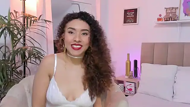 Snapshot of Zoe_Gruber chatting on November 2025 10:31:01 PM Zoe Gruber online show from November 2025 10:31:01 PM