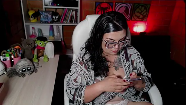 Snapshot of juliette_rd chatting on November 2025 08:25:02 AM juliette rd online show from November 2025 08:25:02 AM