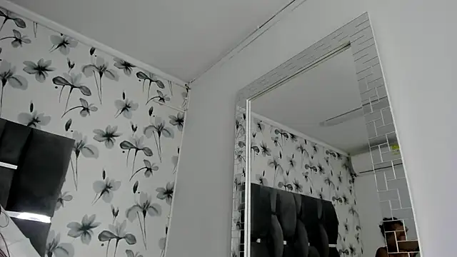 Snapshot of Ehotloveaxxx chatting on February 2025 10:53:02 PM Ehotloveaxxx online show from February 2025 10:53:02 PM