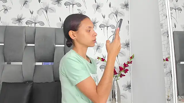 Snapshot of Ehotloveaxxx chatting on October 2025 01:33:02 PM Ehotloveaxxx online show from October 2025 01:33:02 PM