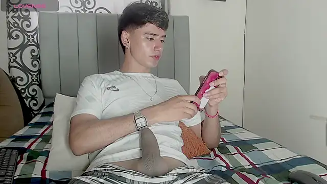 juan stiven online show from October 2025 03:23:02 PM