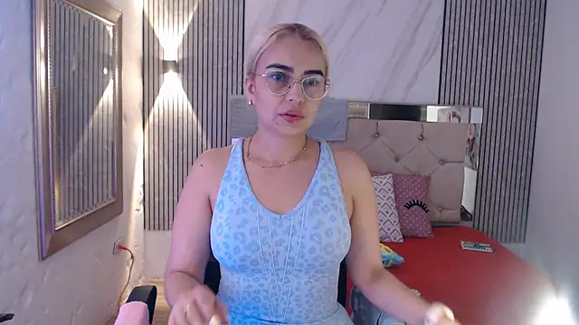 ashley  tylor online show from March 2026 10:17:02 PM