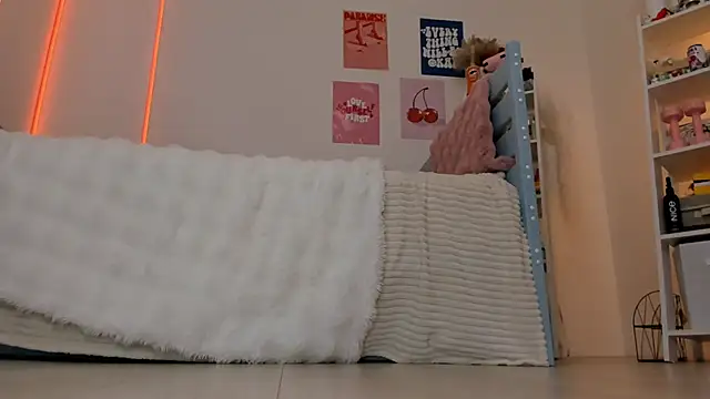 Snapshot of Lily_Young chatting on October 2025 05:08:01 AM Lily Young online show from October 2025 05:08:01 AM