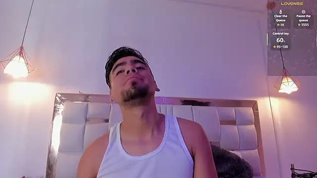 PittAndLunaa online show from November 2025 12:16:02 PM