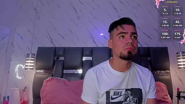 PittAndLunaa online show from February 2026 12:47:02 PM