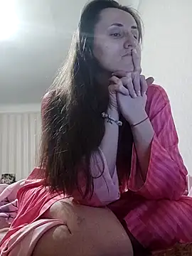 emeli moon online show from March 2025 07:42:02 PM