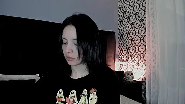 Snapshot of Adeelinee chatting on May 2026 08:24:02 PM Adeelinee online show from May 2026 08:24:02 PM