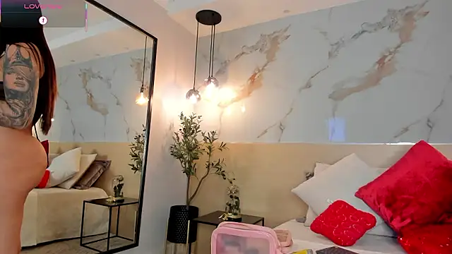 LeaThompson online show from February 2026 11:03:02 PM