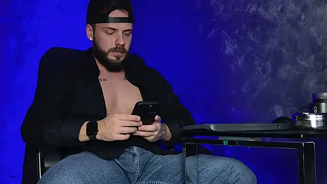 juliusmasters online show from December 2025 08:16:02 PM