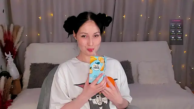 LisaMooore online show from February 2025 09:37:01 PM