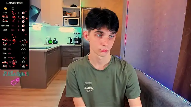 Snapshot of Aaron_Boom chatting on September 2025 07:41:02 PM Aaron Boom online show from September 2025 07:41:02 PM