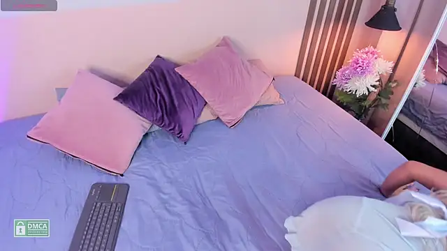 Snapshot of charloottee_1 chatting on December 2024 03:16:02 AM charloottee 1 online show from December 2024 03:16:02 AM