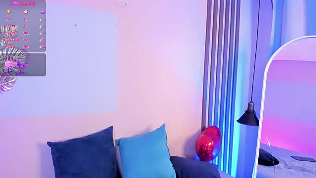 Snapshot of charloottee_1 chatting on February 2025 01:49:02 PM charloottee 1 online show from February 2025 01:49:02 PM