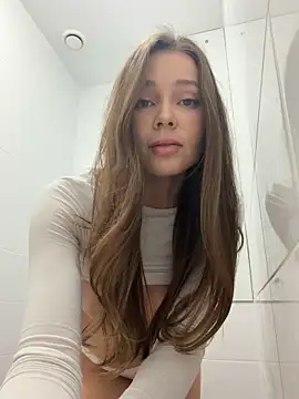 nicole111 online show from February 2026 06:22:02 PM