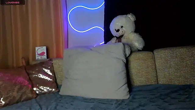 Leila purr18 online show from January 2025 01:20:01 AM