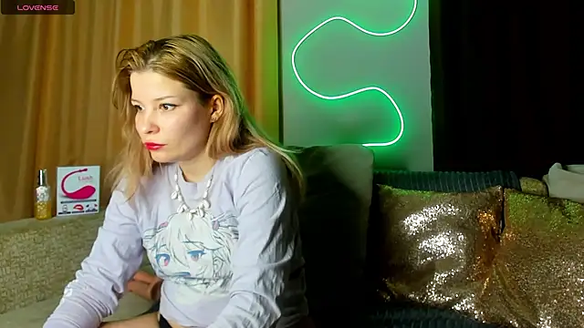 Leila purr18 online show from February 2025 07:17:01 PM