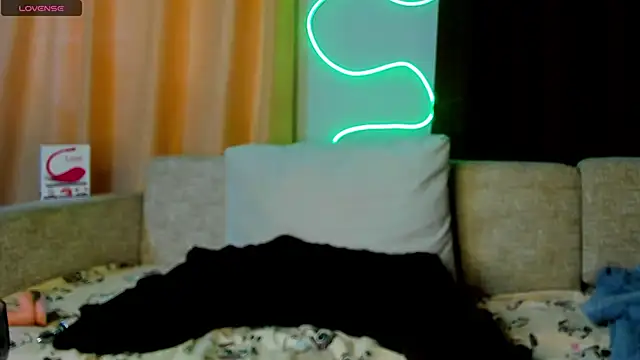 Leila purr18 online show from February 2025 08:25:02 AM