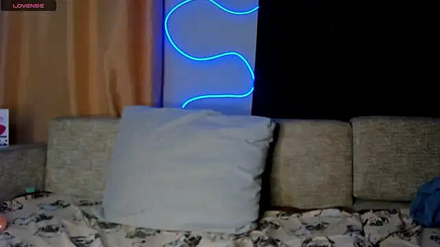 Leila purr18 online show from February 2025 03:16:01 PM