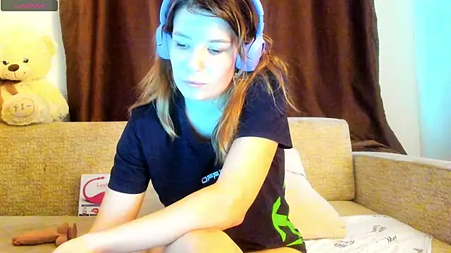 Leila purr18 online show from September 2025 09:42:02 AM