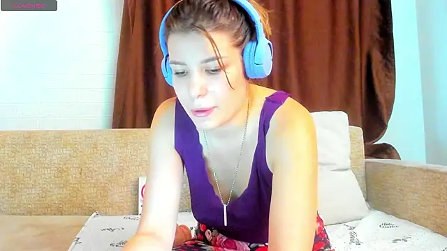 Leila purr18 online show from September 2025 08:25:01 AM
