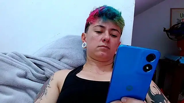 tomboyblue online show from October 2025 10:19:01 PM