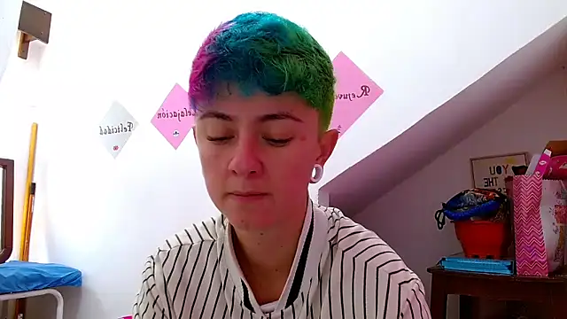 tomboyblue online show from October 2025 03:07:01 PM