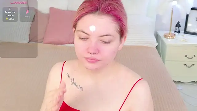 Lisa Adam online show from November 2025 05:04:02 PM