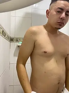 Snapshot of DanielGomez9 chatting on December 2024 12:01:01 PM DanielGomez9 online show from December 2024 12:01:01 PM