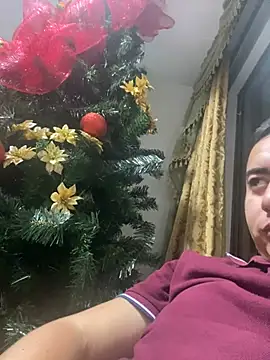 Snapshot of DanielGomez9 chatting on December 2024 07:24:02 AM DanielGomez9 online show from December 2024 07:24:02 AM