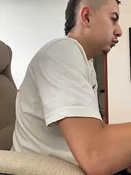 Snapshot of DanielGomez9 chatting on January 2025 06:12:02 PM DanielGomez9 online show from January 2025 06:12:02 PM