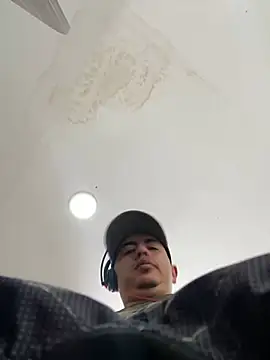 Snapshot of DanielGomez9 chatting on January 2025 04:23:02 PM DanielGomez9 online show from January 2025 04:23:02 PM