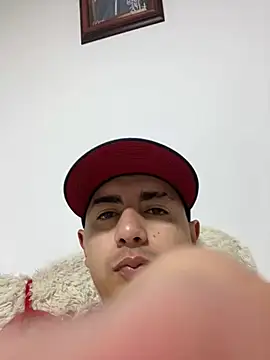 Snapshot of DanielGomez9 chatting on January 2025 03:59:01 AM DanielGomez9 online show from January 2025 03:59:01 AM