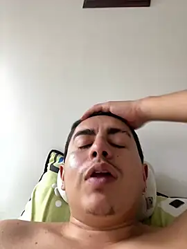 Snapshot of DanielGomez9 chatting on March 2025 08:31:02 PM DanielGomez9 online show from March 2025 08:31:02 PM