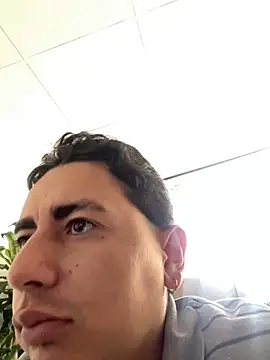 Snapshot of DanielGomez9 chatting on March 2025 09:54:02 PM DanielGomez9 online show from March 2025 09:54:02 PM