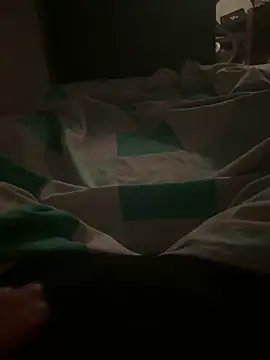 Snapshot of Abspritzerboy21 chatting on December 2024 12:00:02 AM Abspritzerboy21 online show from December 2024 12:00:02 AM