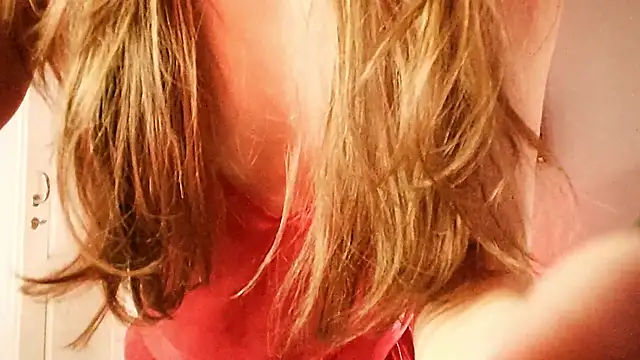 Snapshot of Melisa_cream chatting on May 2026 02:08:02 AM Melisa cream online show from May 2026 02:08:02 AM